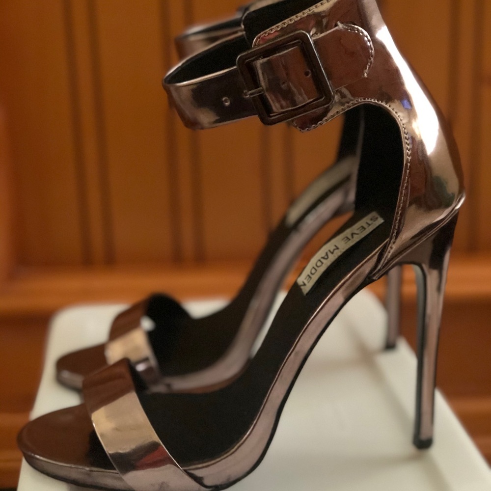 Pewter Steve Madden Heels - High and Fun!
